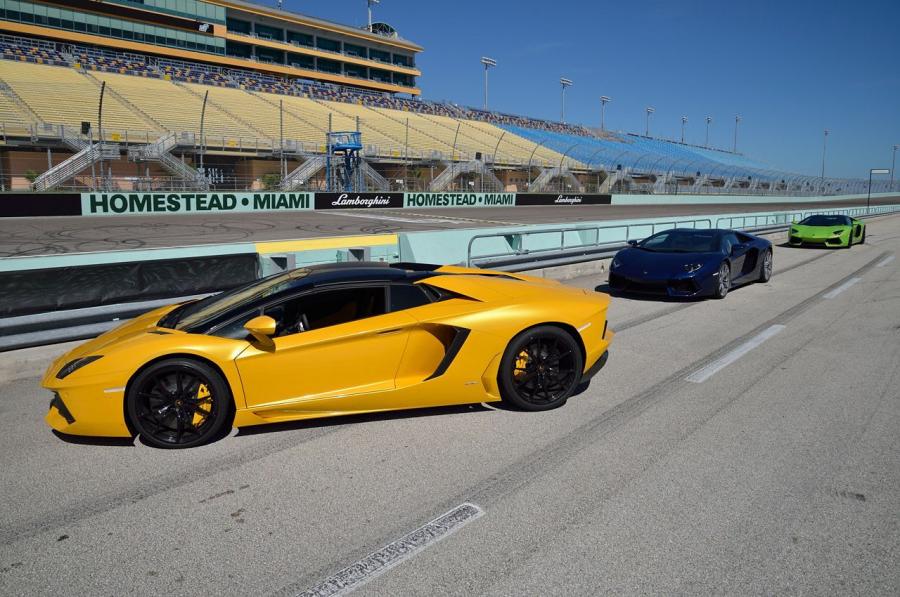  Lamborghini Aventador LP700-4 Roadster 2013 года  (фото 56 из 68)